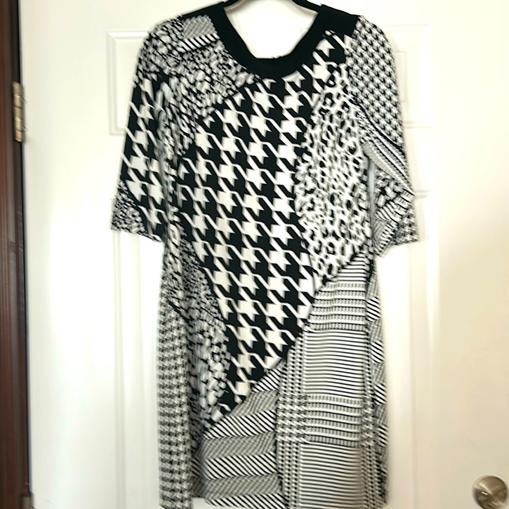 Gabby Skye Patchwork Dress 8 Black White Houndstooth Stretch Maximimalist Career